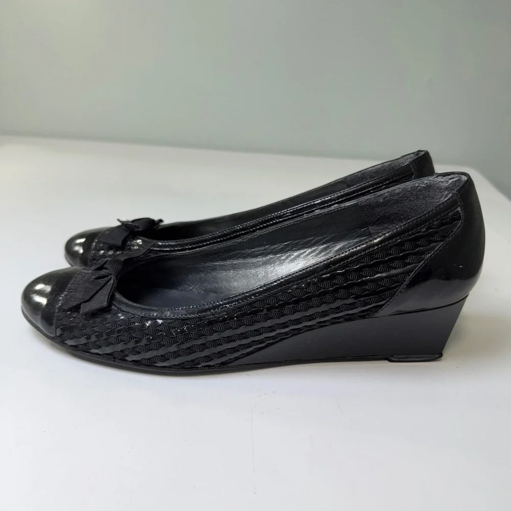 Stuart Weitzman Black Patent Woven Bow Wedge Pumps JW 25763 Size 8 M‎
